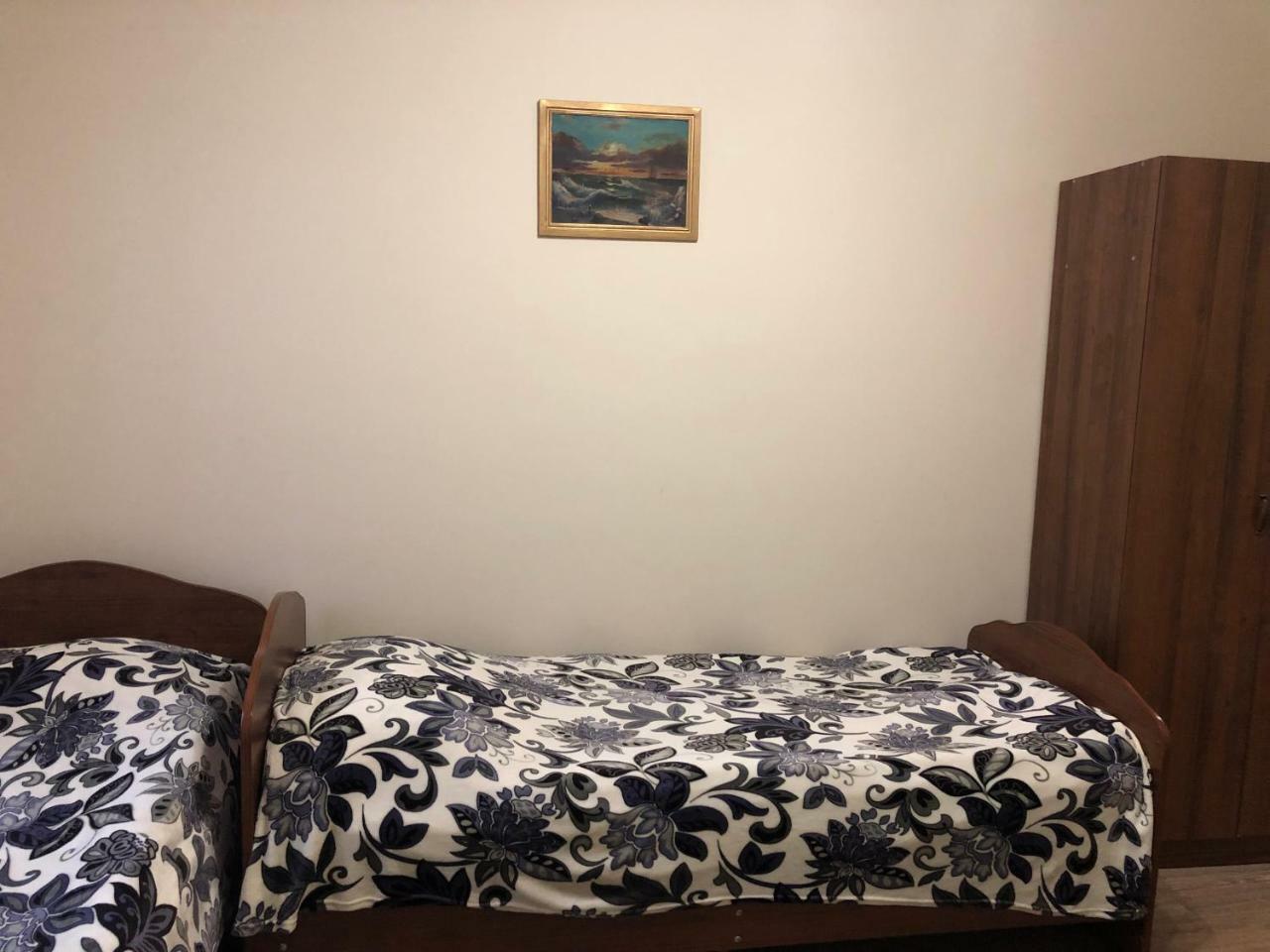 Guest House Nadia Сухумі Екстер'єр фото
