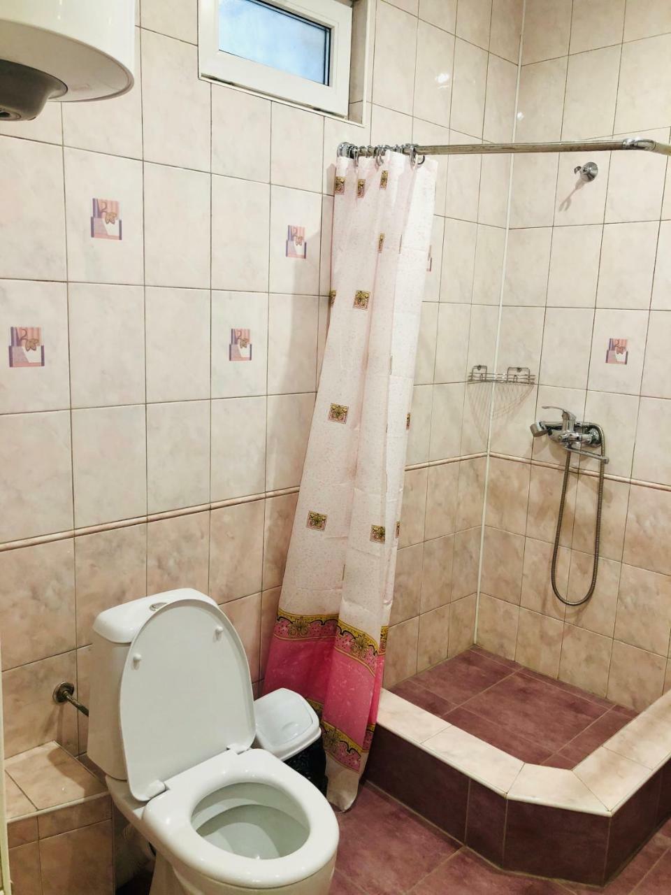 Guest House Nadia Сухумі Екстер'єр фото