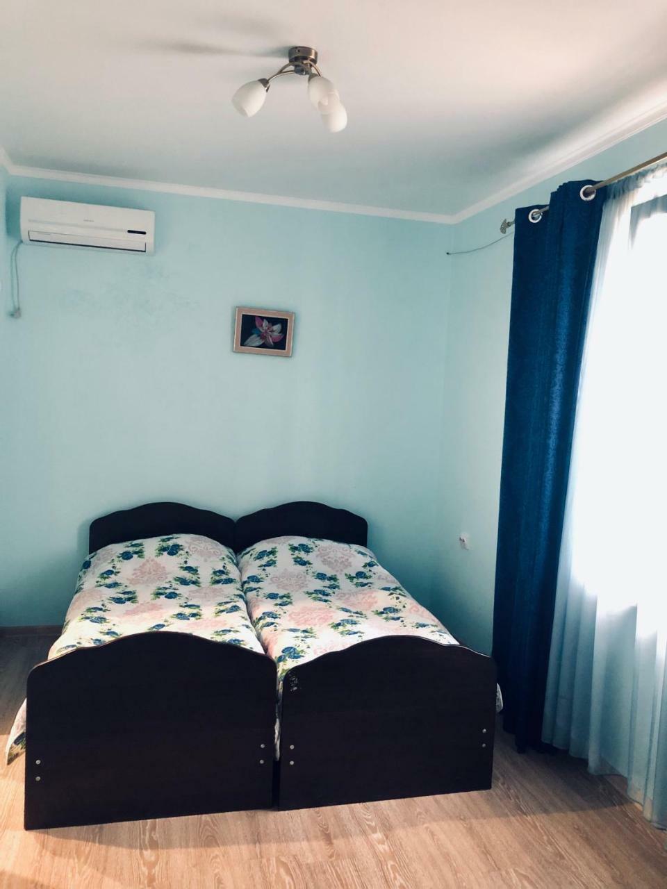 Guest House Nadia Сухумі Екстер'єр фото